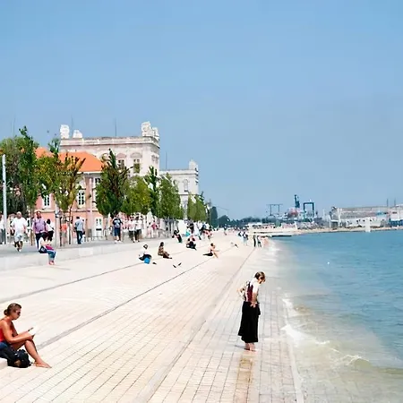 Lägenhet Arsenal 108, Design - New Light Downtown Chiado And River *