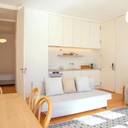 Arsenal 108, Design - New Light Downtown Chiado And River Apartman Lisboa