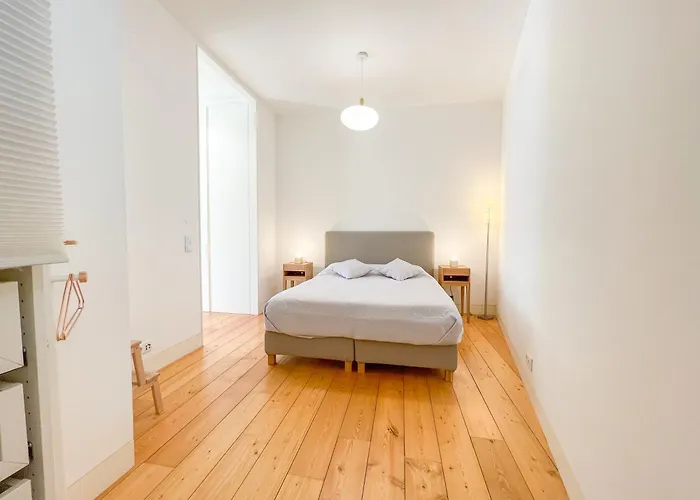 Arsenal 108, Design - New Light Downtown Chiado And River *