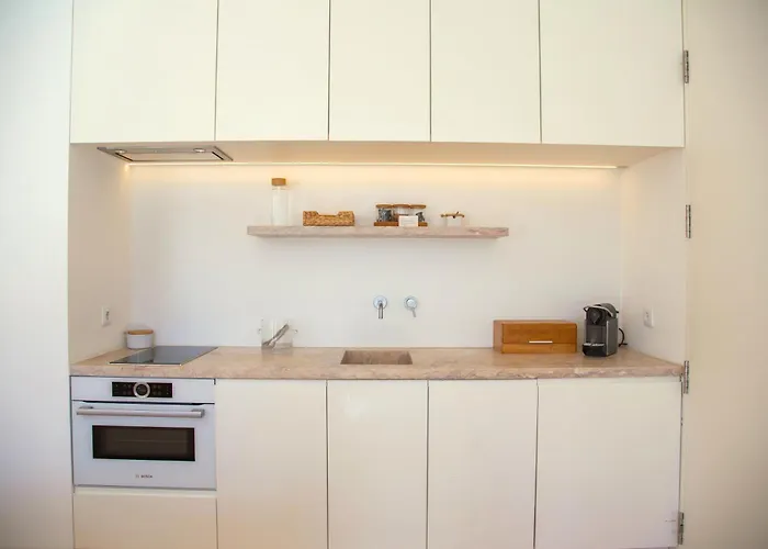 Апартаменты Arsenal 108, Design - New Light Downtown Chiado And River Лиссабон
