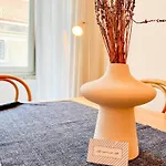 Apartment Arsenal 108, Design - New Light Downtown Chiado And River Lisbon